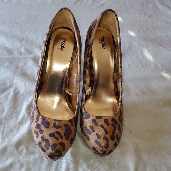 Leopard Print Heels - Picture 5 of 6